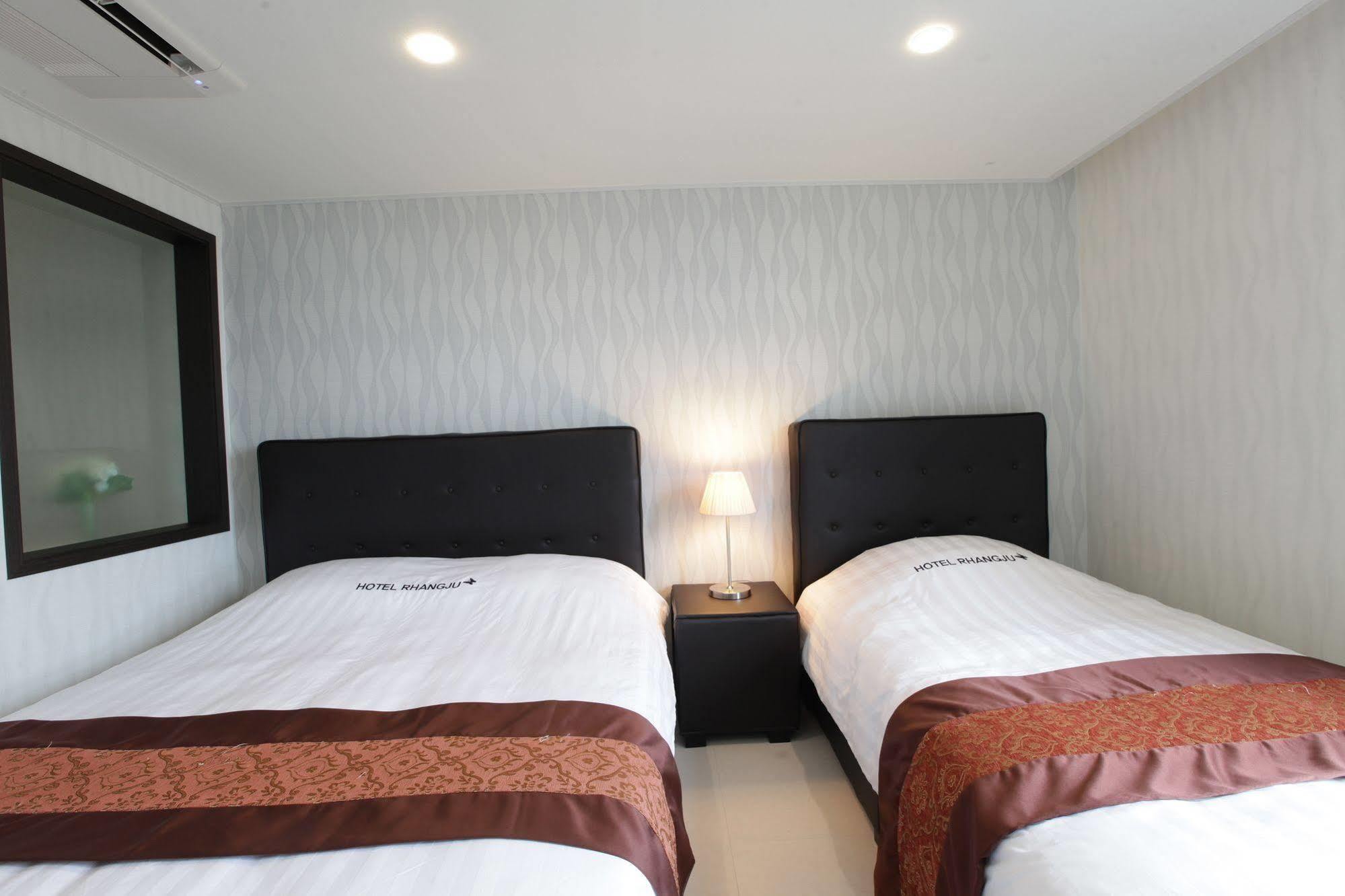 Hotel Rhangju Seogwipo Esterno foto